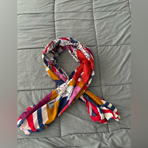 Inouitoosh Large Scarf - Picture 1 of 14